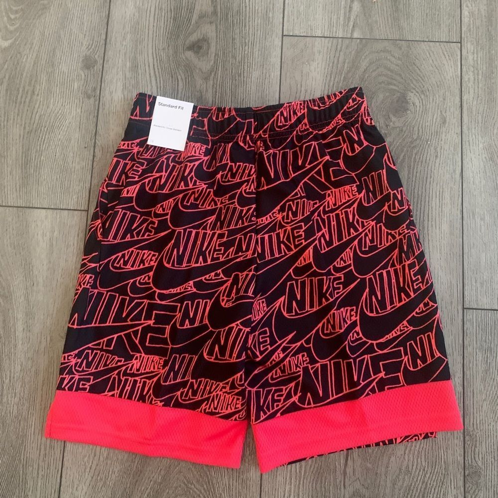 Nike boys training basketball shorts - Picture 2 of 4